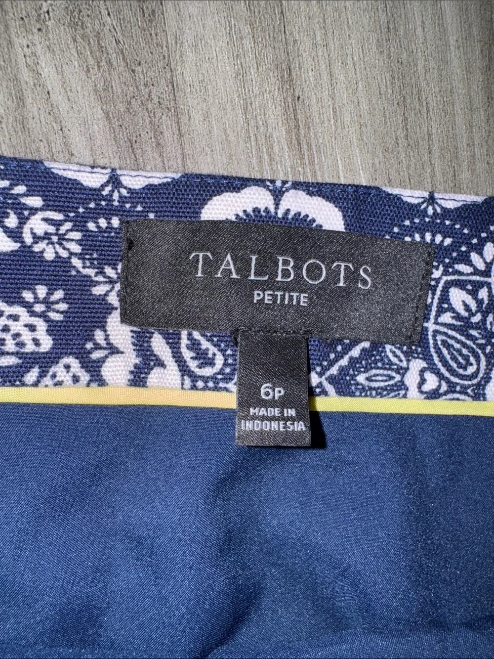 Talbots Straight Pencil Skirt Women's 6 petite Navy Geometric Lined work wear